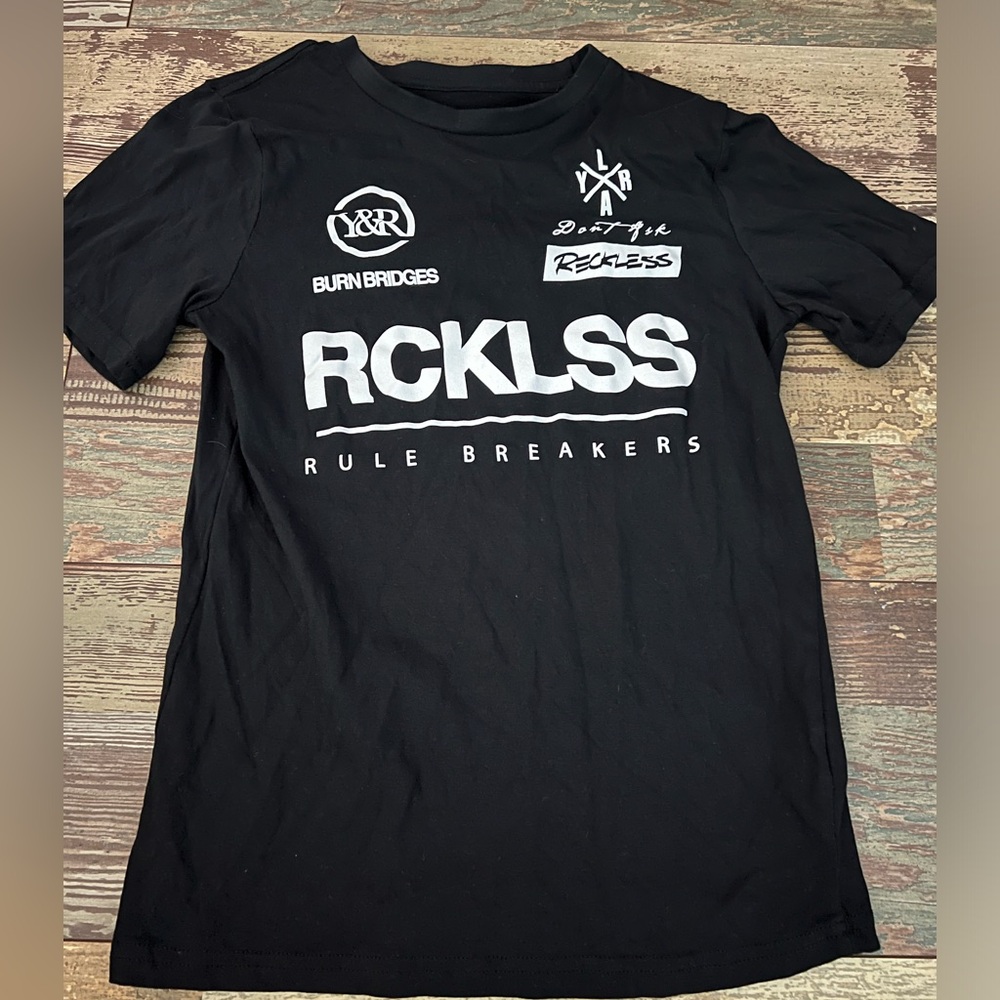 Young & Reckless Tee (Boys) 🎉